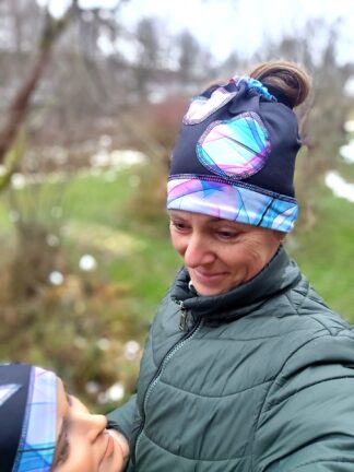 Čepice/nákrčník bruslení, s otvorem na culík, nebo jako nákrčník, počes, stříbro