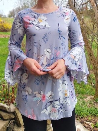 tunika bílé květy na šedé, rukávek s cípatým volánkem, vel. 38/40