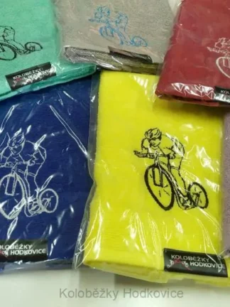 froté osuška s výšivkou koloběžkáře, bílá